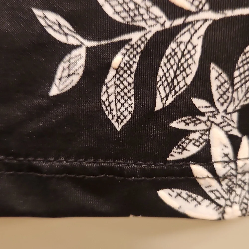 Emi & Joe Chic Black and White Floral A-Line Skirt